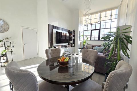 3 bed property, in Carnation Gardens, £565,000