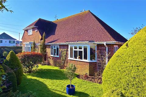 2 bed property, in Smugglers Walk, £630,000