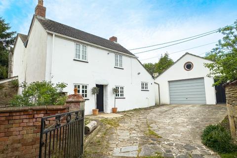 4 bed property, in Yenston, £499,950