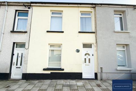 3 bed property, in Thomas Street, £115,000