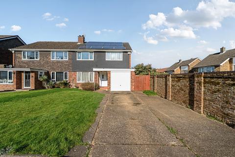 3 bed property, in Oldhill, £390,000