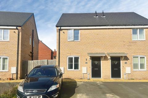 2 bed property, in Jasmine Crescent, £180,000