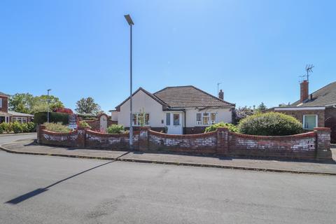3 bed property, in Dawnay Avenue, £375,000