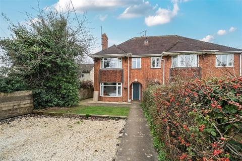 4 bed property, in Cumnor Road, £525,000
