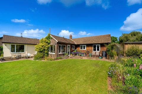 3 bed property, in Huntington Lane, £375,000