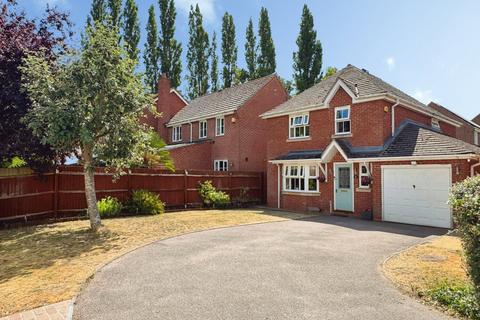 4 bed property, in The Pyke, £400,000