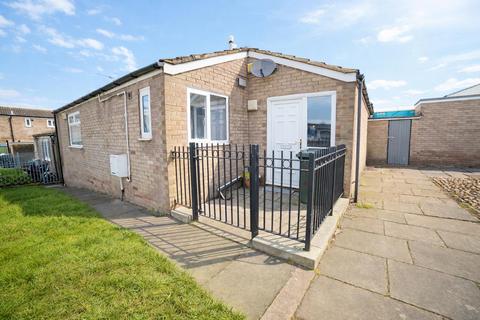 3 bed property, in Moulton Place, £129,950