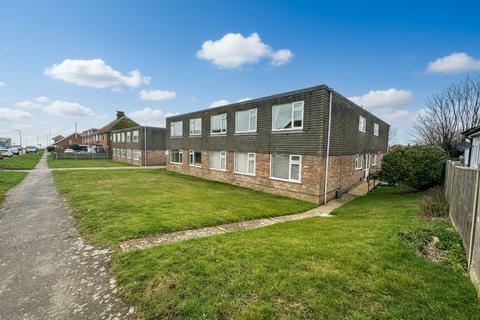 2 bed property, in Greenacres, £209,950