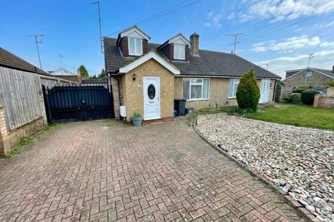 3 bed property, in Warden Hill Road, £430,000
