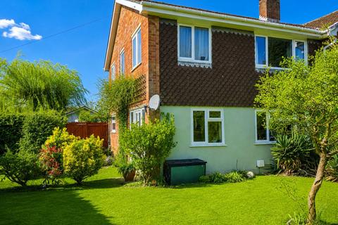3 bed property, in Clive Road, £399,950