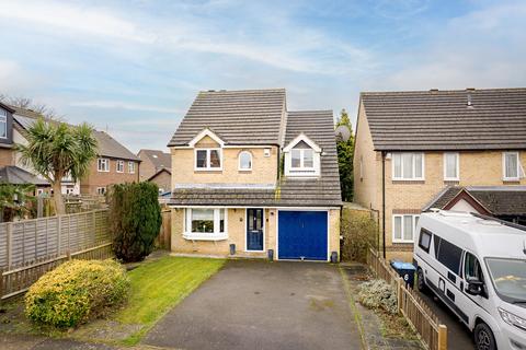 3 bed property, in Montague Drive, £600,000