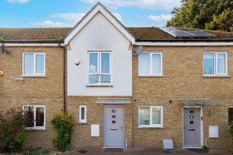 3 bed property, in Kibble Close, £500,000