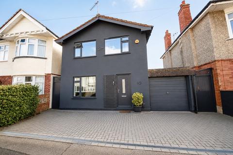 3 bed property, in Wheaton Road, £500,000