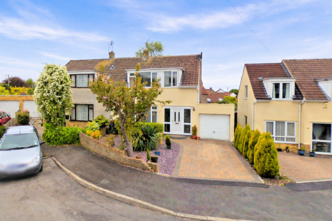 4 bed property, in Chapel Barton, £374,950