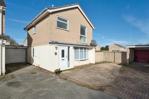 3 bed property, in Worle Court BS22, £320,000