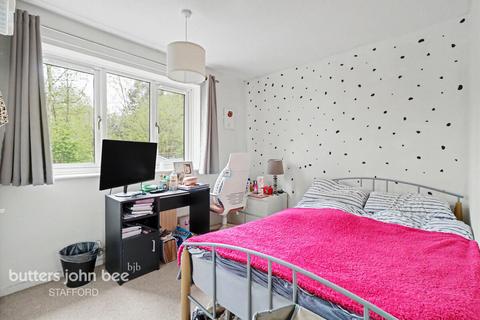 2 bed property, in Armstrong Avenue, £160,000