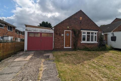 2 bed property, in Robin Crescent, £215,000
