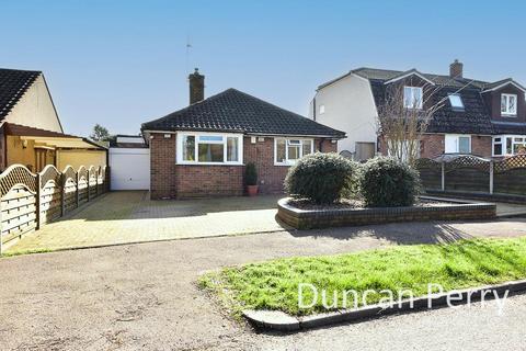 2 bed property, in Field View Road, £630,000