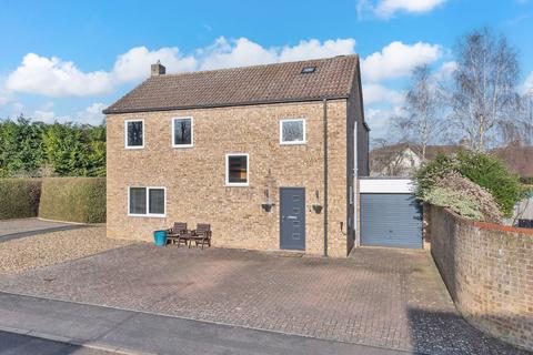 4 bed property, in Savile Way, £485,000