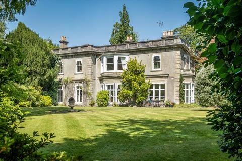9 bed property, in Hungershall Park, £4,000,000