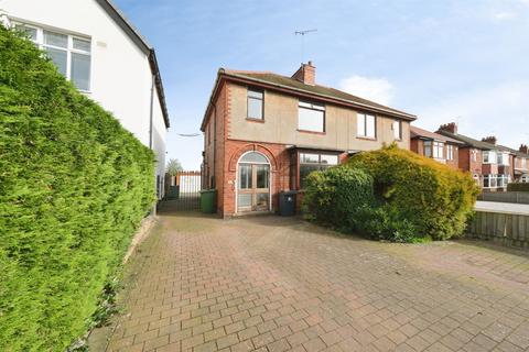 3 bed property, in Derby Road, £240,000