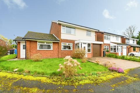 3 bed property, in Morley Avenue, £350,000