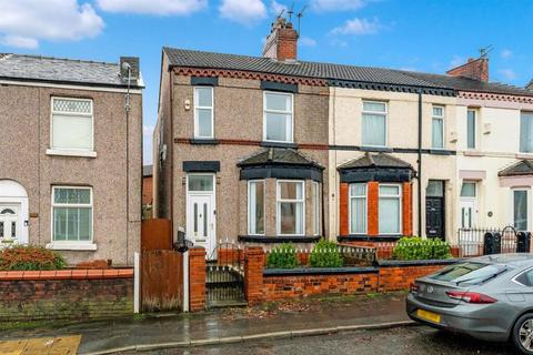 2 bed property, in Warrington Road, £110,000