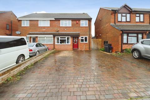 3 bed property, in Slimbridge Close, £315,000