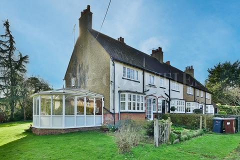3 bed property, in St Giles Avenue, £699,950