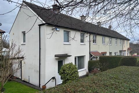 2 bed property, in Thorpe Lane, £140,000