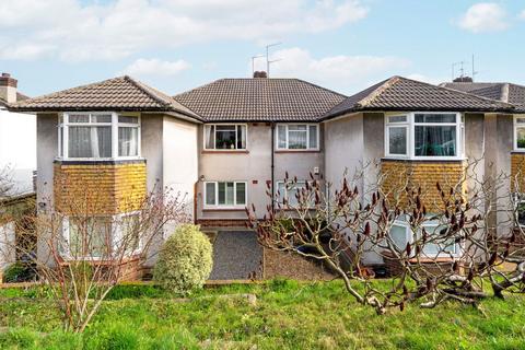 2 bed property, in Honor Oak Road, £375,000