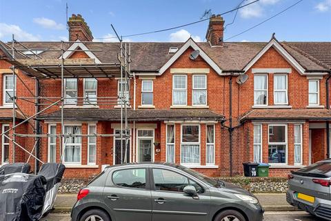 3 bed property, in Queen Street, £315,000