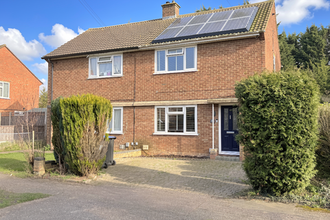 2 bed property, in Eastern Way, £385,000