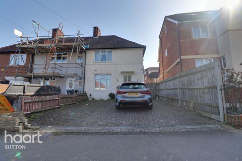 3 bed property, in Central Road, £510,000