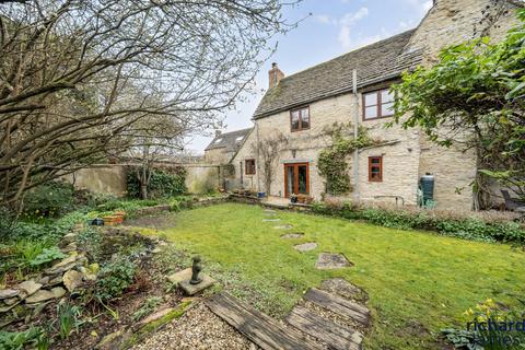 2 bed property, in Tuners Lane, £485,000