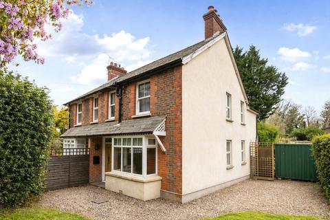 3 bed property, in London Road, £595,000