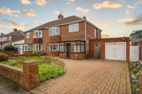 3 bed property, in King George Road, £369,950