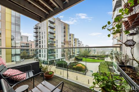 3 bed property, in Goodchild Road, £600,000