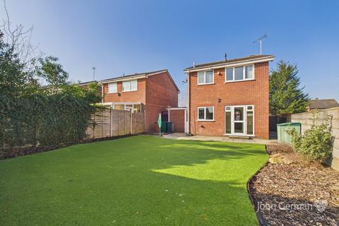 3 bed property, in Repton Road, £325,000