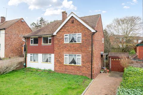 4 bed property, in Chaucer Avenue, £995,000