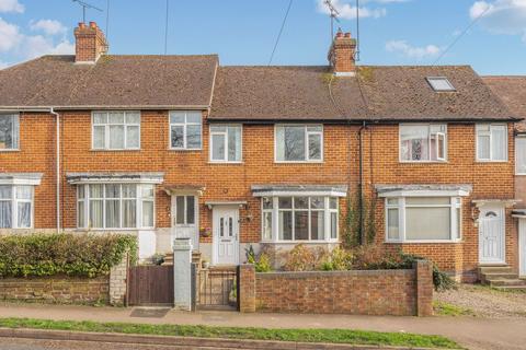 3 bed property, in 23 Ruscote Avenue, £259,000