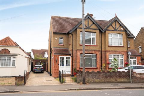 3 bed property, in Swan Road, £625,000