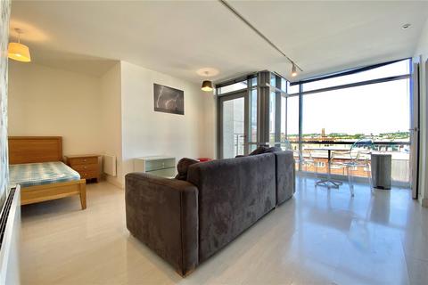 1 bed property, in Manor Mills, £103,000
