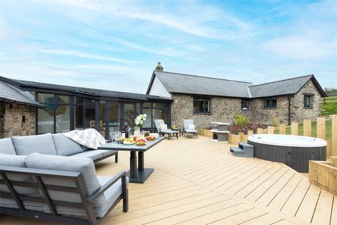 4 bed property, in Horns Cross, £895,000