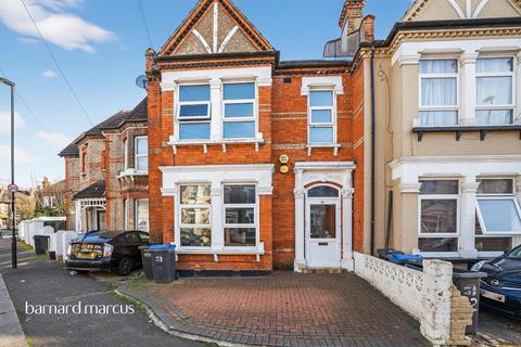 4 bed property, in Nova Road, £545,000