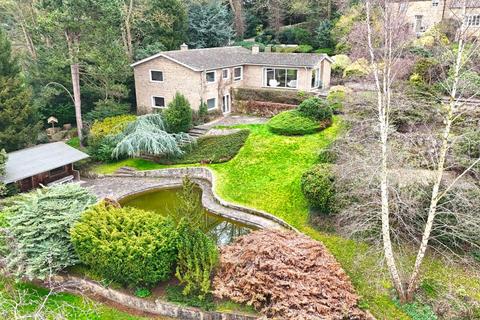 4 bed property, in Camsdale Walk, £595,000