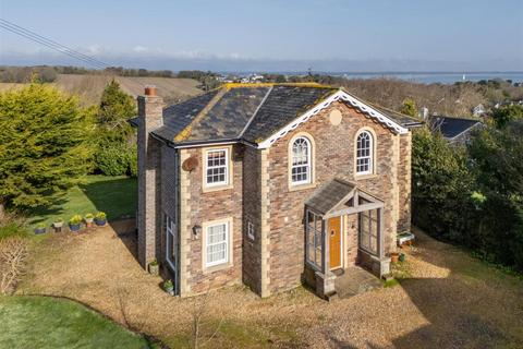 4 bed property, in Yarmouth, £699,950