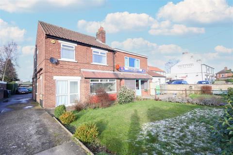 5 bed property, in Carlton Road, £850,000
