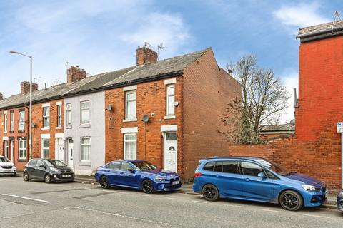 3 bed property, in Bradford Road, £190,000