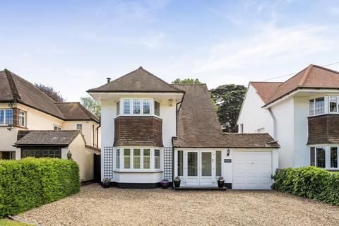3 bed property, in Outwood Lane, £875,000